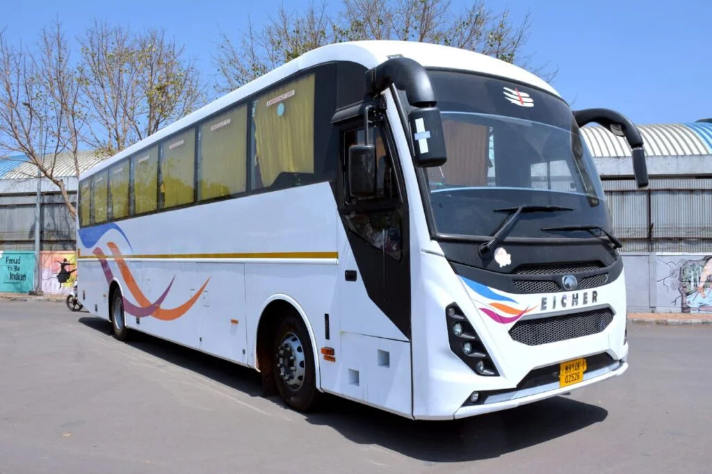 Luxury Bus (50 Seater)
