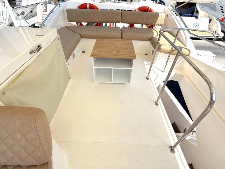 Majesty 59FT Yacht - 10