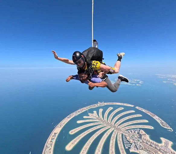 SkyDive Tandem over the Palm